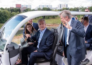 Мэр Москвы Сергей Собянин осмотрел ход благоустройства Олимпийского парка